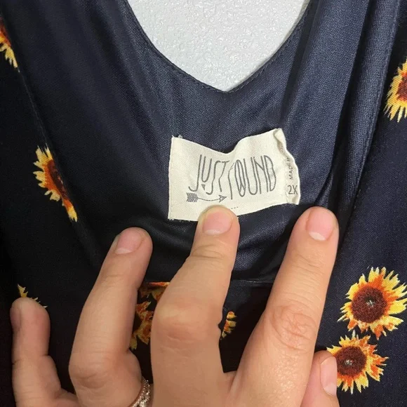 Floral Black Dress just found 2XL - Picture 2 of 4